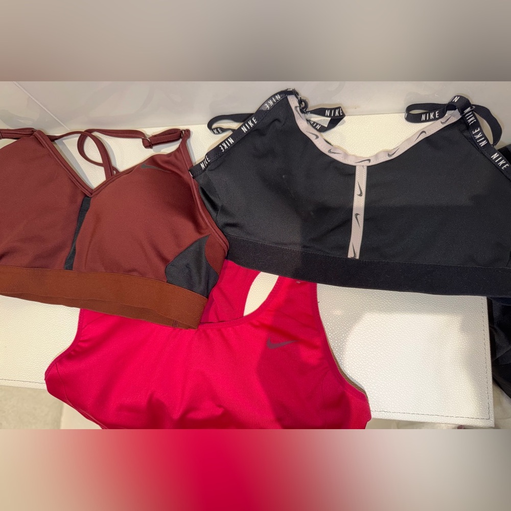 4 Nike Sports Bra Bundle